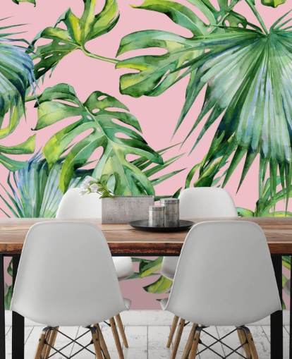papier peint mural rose et vert en feuille de palmier appelé Pink Jungle pour salon ou chambre