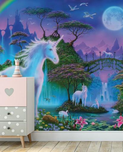 papel pintado personalizado de unicornios morado, azul y verde llamado Unicorn Bridge de Danny Flynn para dormitorios infantiles