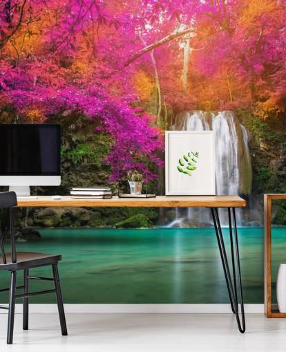 Papel Pintado Cascada y Flores Naranjas y Morados