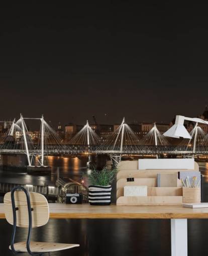 Luzes noturnas sobre o mural da parede de Londres