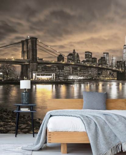 donkere muurschildering van New York City genaamd Brooklyn Bridge en Manhattan Dramatic Skyline van Assaf Frank