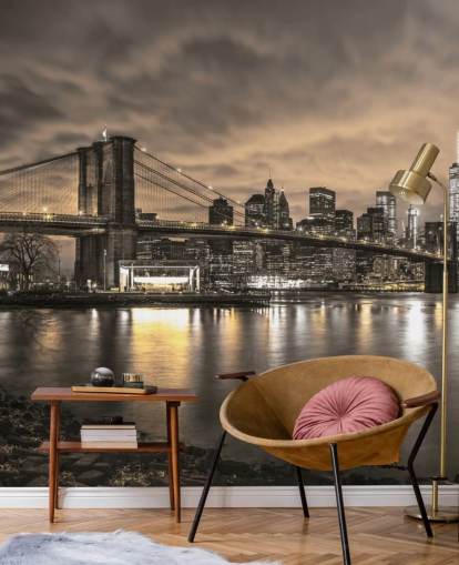 dunkles New York City-Tapetengemälde mit dem Titel Brooklyn Bridge und Manhattan Dramatic Skyline von Assaf Frank