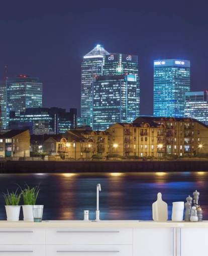 Oplyst Londons skyline om natten tapet