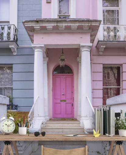 Decorazione murale con casa colorata di Notting Hill