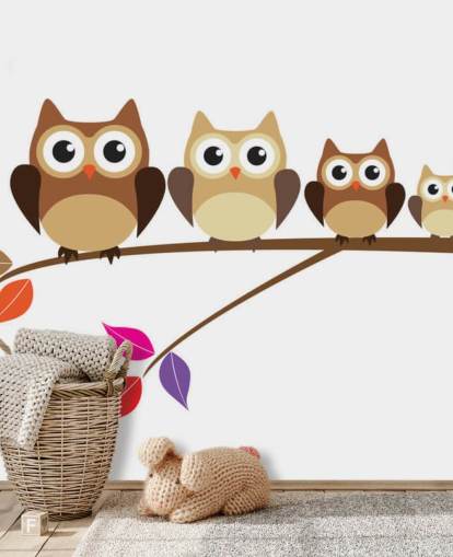 Decorazione murale con famiglia di gufi su ramo Decorazione murale con famiglia di gufi su ramo