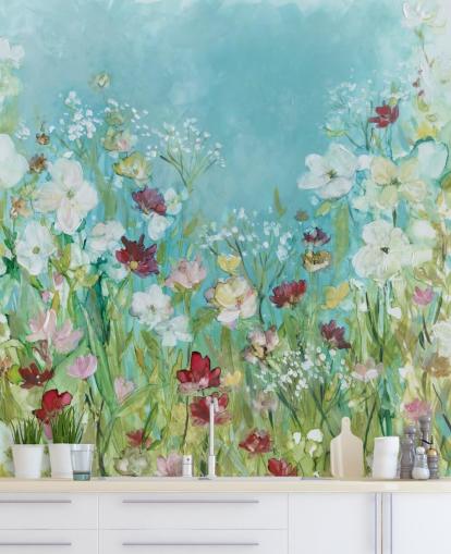 colorido mural de papel pintado de flores personalizado llamado Wildflowers and Lace de Carol Robinson para salas de estar