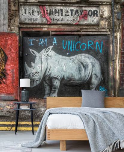 gespoten aanpasbare graffitibehangmuurschildering genaamd Be What You Want to Be van Nick Jackson voor slaapkamers of kantoor gespoten aanpasbare graffitibehangmuurschildering genaamd Be What You Want to Be van Nick Jackson voor slaapkamers of kantoor