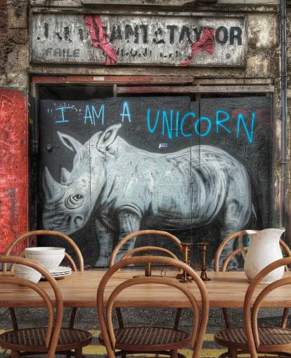 mural de papel pintado con aerosol personalizable llamado Be What You Want to Be de Nick Jackson para dormitorios u oficinas