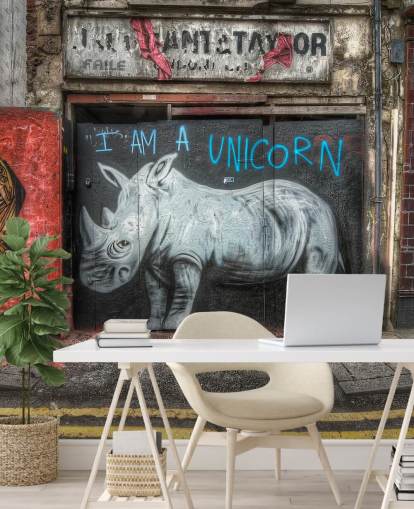 mural de papel de parede de grafite personalizável pintado com spray chamado Be What You Want to Be de Nick Jackson para quartos ou escritório