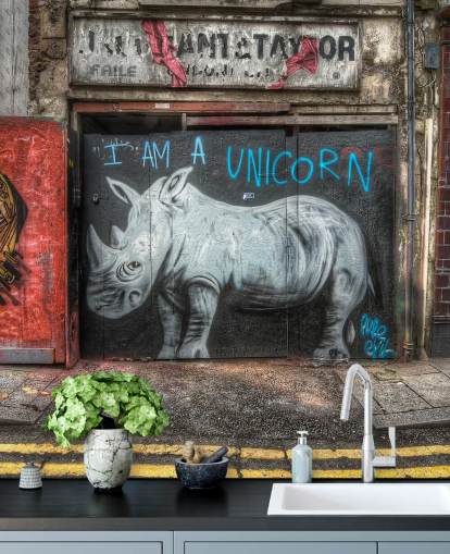 mural de papel pintado con aerosol personalizable llamado Be What You Want to Be de Nick Jackson para dormitorios u oficinas