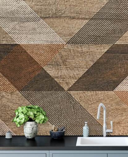 Decorazione murale con piastrelle marroni e grigie