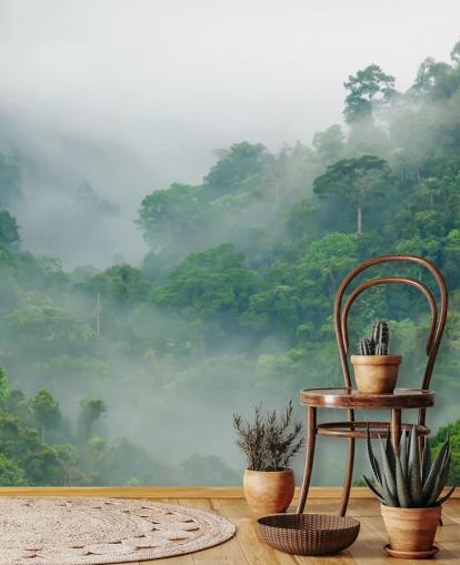 Papel pintado de árboles brumosos en la selva