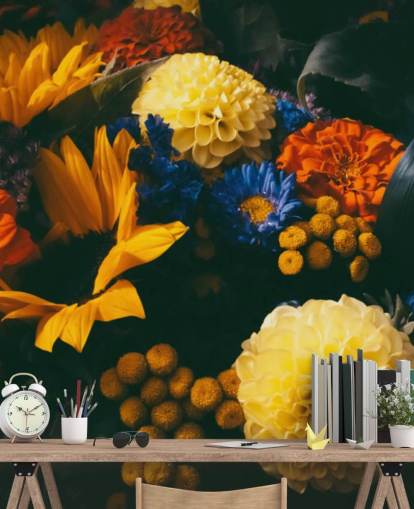 Orange und gelbe Blumen bemalte Tapete Orange und gelbe Blumen bemalte Tapete