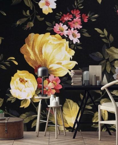 Rosas amarelas e cor-de-rosa em um mural de parede de fundo preto