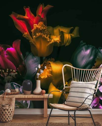 mural de papel de parede floral escuro chamado Exotic Blooms para quartos e salas de estar