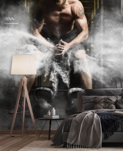 Treino de homem musculoso com kettlebell no ginásio papel de parede