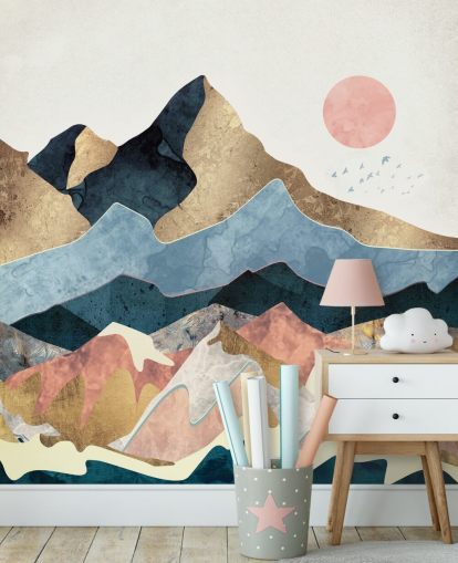 Golden Peaks Veggmaleri av SpaceFrog Designs