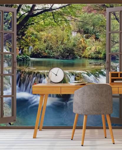 Decorazione murale con piccola cascata vista dalla finestra