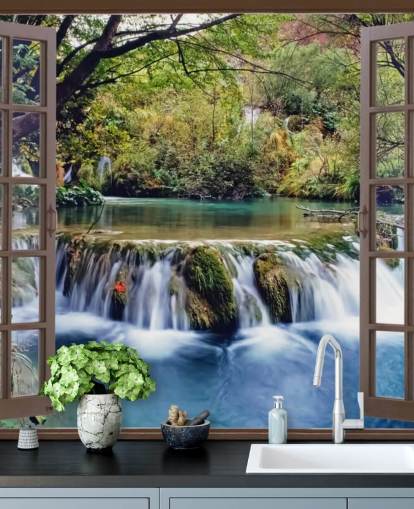 Decorazione murale con piccola cascata vista dalla finestra