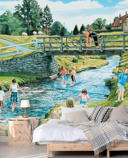 kinderen spelen bij de oever van de rivier en poeh stokken op het brugbehang