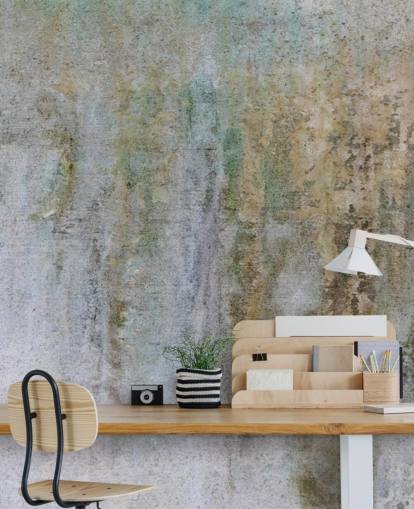mural de papel pintado de hormigón gris y dorado llamado Concrete Patina en Wallsauce para oficinas y dormitorios