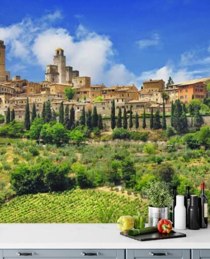 Italiaans dorp op heuveltop muurschildering Italiaans dorp op heuveltop muurschildering