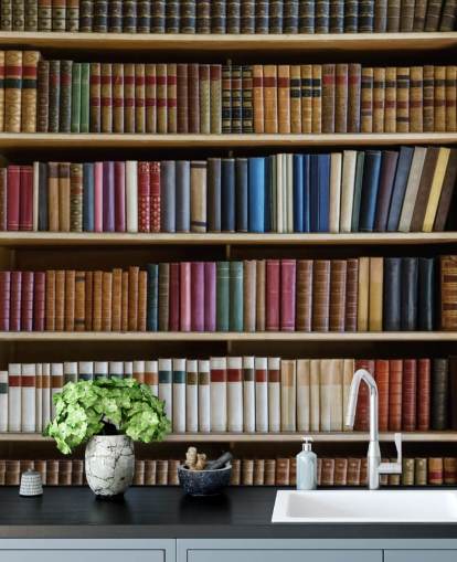 Bücherregal-Tapete namens Old Books Bookcase für Wohnzimmer, Büros und Bibliotheken