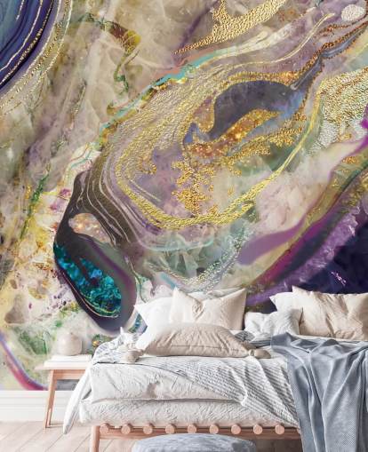mural de papel pintado de mármol dorado y morado llamado Gold Dust Purple para dormitorios y salas de estar