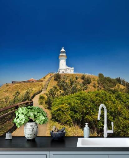 Malerischer Hügel nähert sich White Byron Bay Lighthouse Tapete