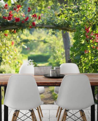 Punaiset ruusut Archway seinämaalaus