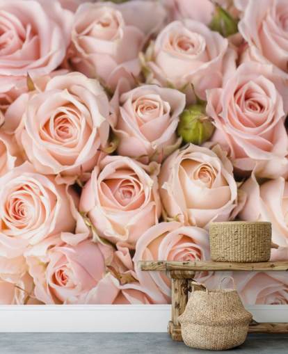 carta da parati murale con rose rosa chiamata Bright Pink Roses di Wallsauce per camere da letto, bagni e camerette per bambini