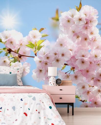 rosa og blå blomst tapet veggmaleri kalt Blossom mot en blå himmel for soverom, bad og kjøkken