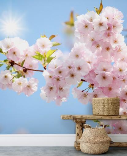 rosa och blå blomma tapet väggmålning kallad Blossom mot en blå himmel för sovrum, badrum och kök