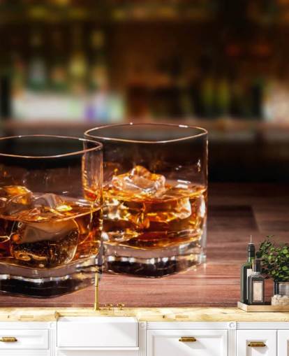 Décoration murale deux verres de whisky et de glace