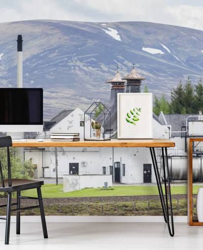 Hvid Distillery i Scottish Valley Baggrund Hvid Distillery i Scottish Valley Baggrund