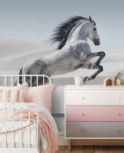 Hoppende hvit hest i Snowy Landscape Bakgrunn Hoppende hvit hest i Snowy Landscape Bakgrunn