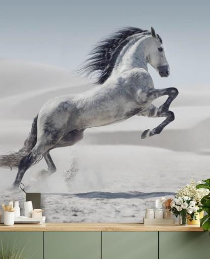 Leaping White Horse in verschneiter Landschaft Wallpaper