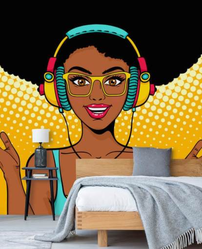 afrikansk amerikansk pige med afro iført hovedtelefoner pop art tapet