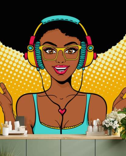 afrikansk amerikansk pige med afro iført hovedtelefoner pop art tapet
