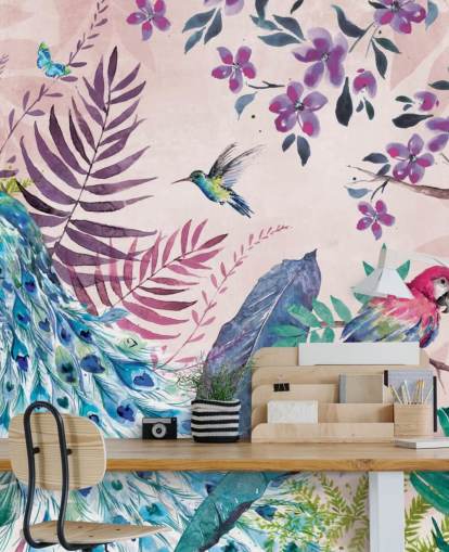 carta da parati murale con pavone tropicale viola e blu chiamato Tropical Peacock di Di Brookes per camere da letto e salotti