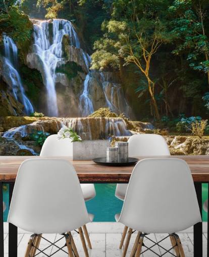 giungla con carta da parati laguna blu e cascata