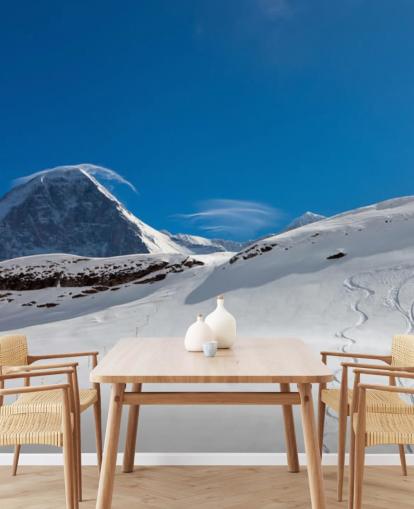 papel de parede de montanha personalizável azul e branco chamado The Eiger para quartos, cavernas masculinas e escritórios domésticos