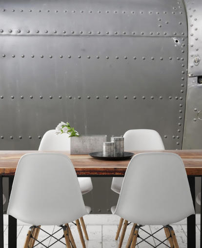 Metalen muurschildering met studs