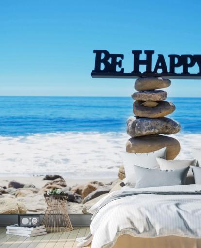 Sign Be Happy op gebalanceerde rotsen Sign Be Happy op gebalanceerde rotsen