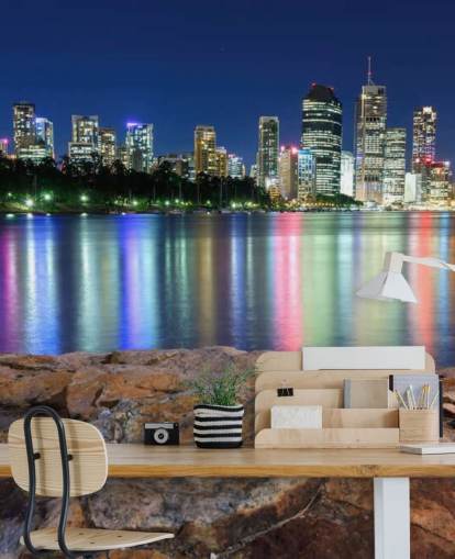 Brisbane à noite refletindo cores no papel de parede de água Brisbane à noite refletindo cores no papel de parede de água