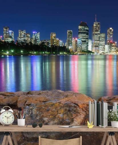 brisbane en la noche reflejando colores en papel tapiz de agua