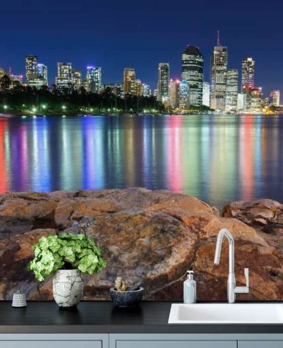 Papier peint Brisbane la nuit reflétant les couleurs sur l'eau