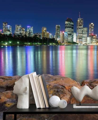 Brisbane's nachts reflecterende kleuren op waterbehang