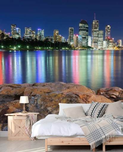 Brisbane in der Nacht reflektierende Farben auf Wassertapete