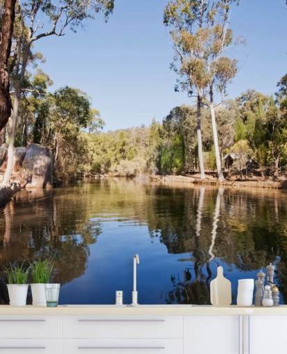 järvi ja puut kuumassa Australiassa tapetti